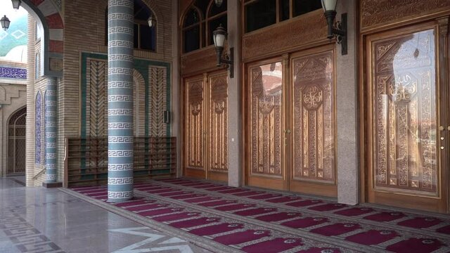 Entrance to Jalil Khiat Mosque, Erbic City, Kurdistan, Iraq. Slowmotion