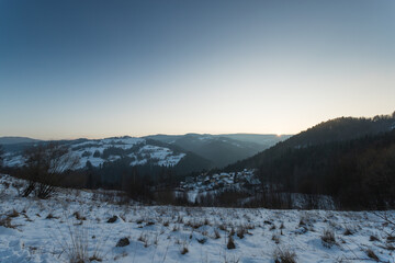 Zimowy Zachód słońca w górach, Beskid Sądecki Piwniczna Zdrój