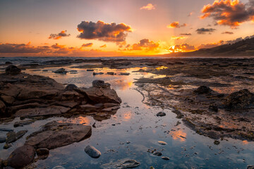 Fototapeta na wymiar Sunrise on the beach near Seacroft, near Apollo Bay, Great Ocean Road