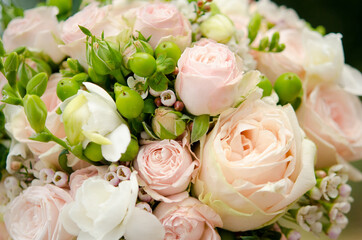 wedding bouquet of roses