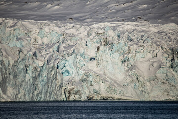 Lodowe formy południowego Spitsbergenu © blackspeed