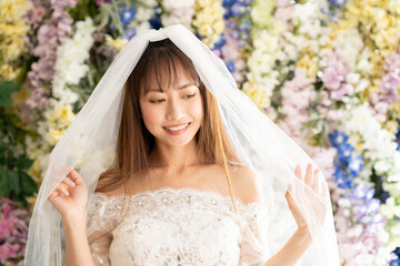 ドレスを着たはなよめ