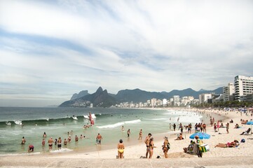 Obraz premium RIO DE JANEIRO, BRAZIL - Feb 12, 2020: Ipanema Beach