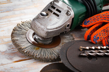 A different tool for working in composition on an old background.