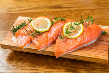 グランピングバーベキュー　Wood Plank barbecue of seafood 