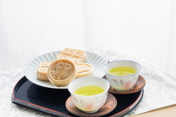 和菓子　もなか