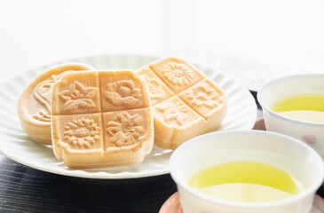 和菓子　もなか