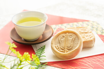 和菓子　もなか