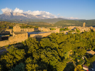Naklejka premium Castillo de Aínsa, siglos xi y xvi, Aínsa, Huesca, Aragón, cordillera de los Pirineos, Spain