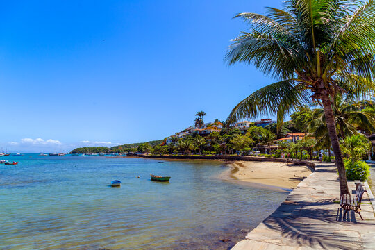 ARMA&Ccedil;&Atilde;O DOS BUZIOS, STATE OF RIO DE JANEIRO, BRAZIL. Panoramic view of the B&uacute;zios promenade on a sunny morning of summer. 