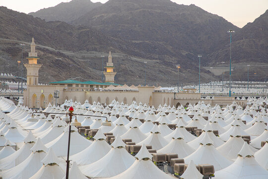 Makkah, Saudi Arabia : Landscape of Mina, City of Tents, the area for hajj pilgrims to camp during jamrah 'stoning of the devil' ritual