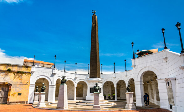 Las Bovedas obelisk in Casco Viejo, Panama