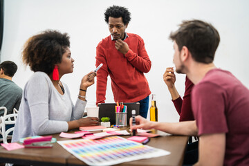 Manager leading a brainstorming meeting.