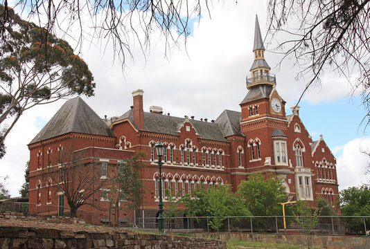 Camp Hill Primary School (built 1878) In Bendigo, Australia.