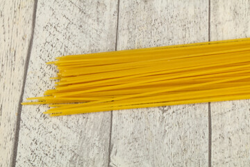 Dry raw spaghetti for bowling