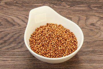 Coriander seeds in the bowl