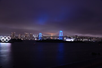 Fototapeta na wymiar Blue rainbow bridge in Tokyo