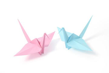 Origami Bird, bird paper crane on pink background 3d rendering. 3d illustration pair of bird paper craft for Hiroshima remembrance day minimal style concept.