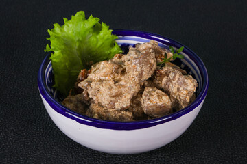 Chicken liver with cream and dry tomatoes