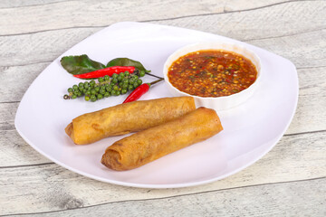 Deep fried spring roll with prawn