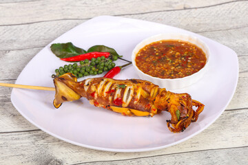 Grilled squid with sauce and hebs