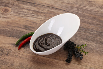 Black pepper sauce for meat