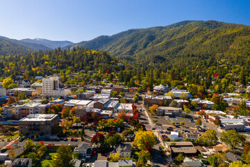 Aerial view of Ashland, Oregon - obrazy, fototapety, plakaty