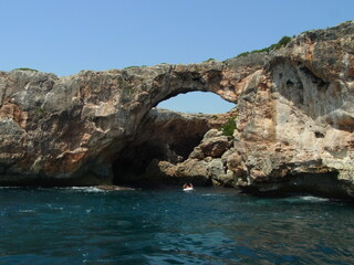 Fototapeta premium Felsen vor Mallorca