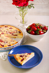 Strawberry crumble topping cheesecake served