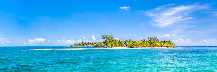 Fototapeta na wymiar Belize, a tropical paradise in Central America. Web banner panoramic view.