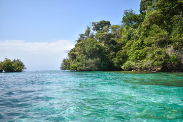 Obraz na płótnie Canvas tropical island in the sea