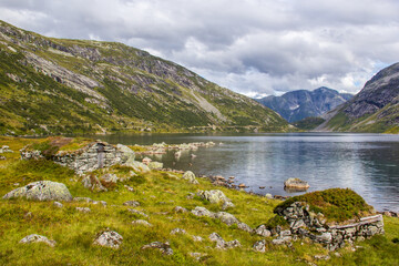 Fototapeta na wymiar River and mountains along the Gaularfjelet Road in Norway