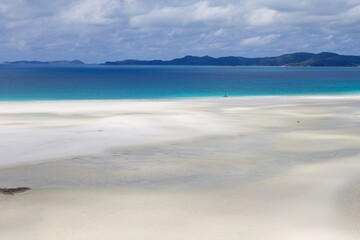 White sand beach and turquoise sea water, Whitsunday island, Australia 