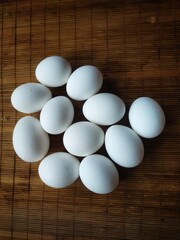 Huevos pureza blanca