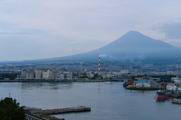 静岡県富士田子の浦からの富士山