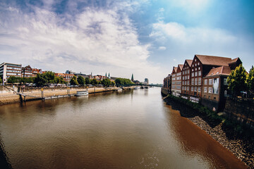 Fototapeta na wymiar the Weser in Bremen, Germany