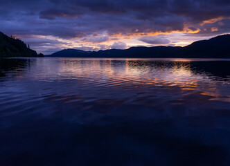 Fototapeta premium Loch Ness Sunrise Summer Clouds