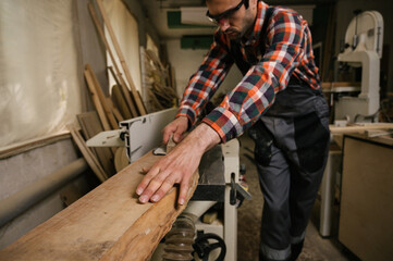 Working process in the carpentry workshop
