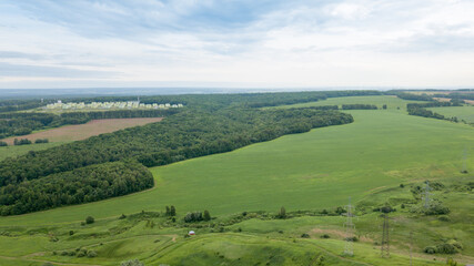 Fototapeta na wymiar bird's-eye view of a green field