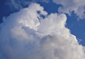 clouds in the blue sky