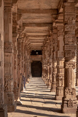 Qutb Minar and Ruins of Quwwat-ul-Islam Mosque | India's tallest tomb 