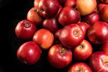 Fototapeta na wymiar tas de pomme à manger
