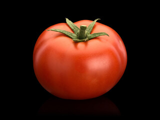 Fruit of a large, fresh tomato
