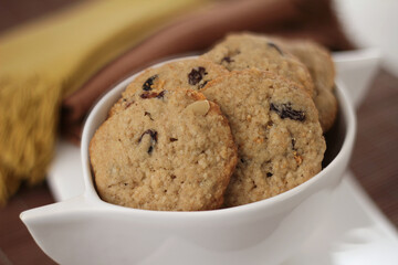 oatmeal, chestnut and raisin cookie