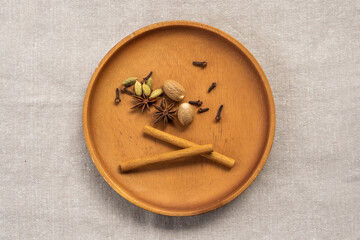 スパイスミルクティー　チャイ　 Milk Tea with Spices (Chai)