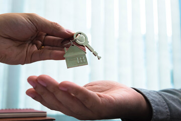 Propose a contract to sign house and real estate purchase contracts, calculate house purchase...