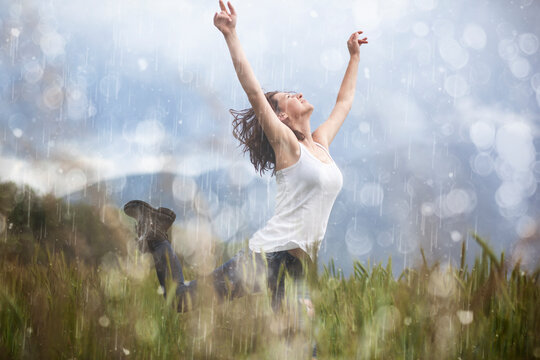 Woman Dancing In The Rain Images – Browse 6,774 Stock Photos, Vectors, and  Video | Adobe Stock