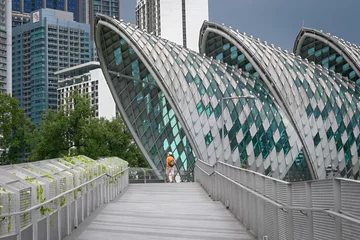 Fotobehang Traveler on Saloma Link Bridge, Kuala Lumpur © sinseeho