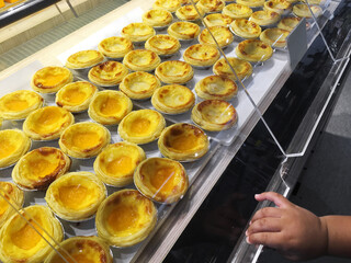 Hongkong custard tart in bakery shop
