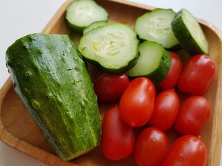 Tomatoes and cucumbers for healthy nutrition